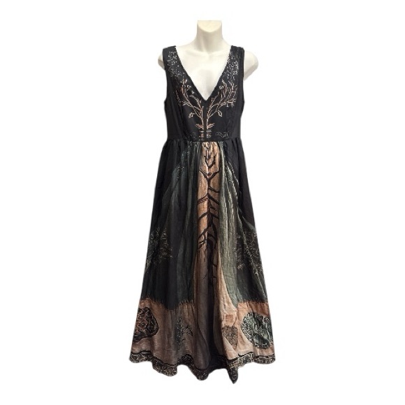 None Dresses & Skirts - Maxi Dress Sleeveless Black with brown & Olive details of a tree size XL